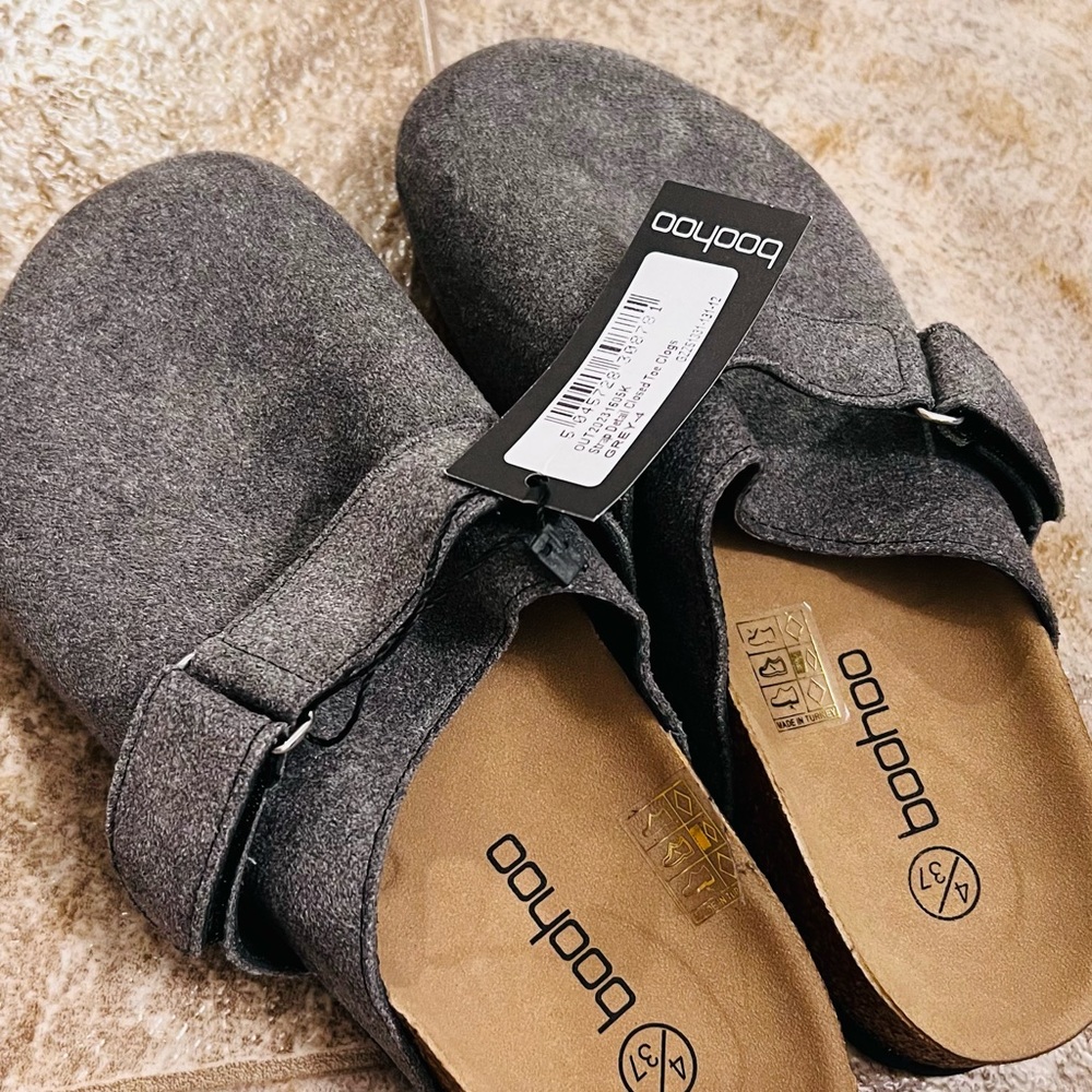 Boohoo Grey Strap Detail Closed Toe Clogs
